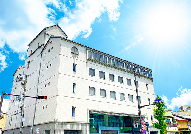 中央ブライトホール