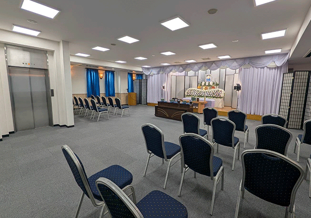 緑会館式場内２